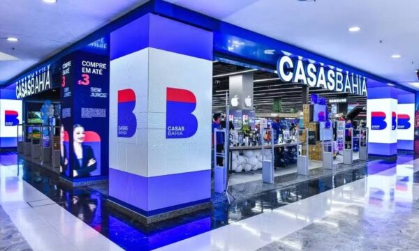 Casas Bahia espera piora de endividamento das famílias, mas não deve fechar mais lojas