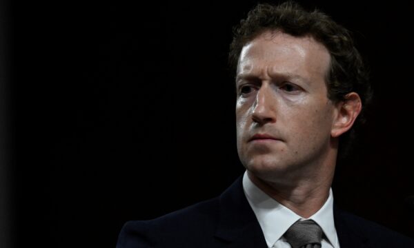 Mark Zuckerberg, CEO da Meta, rejeita apelos para desacelerar o desenvolvimento da IA
