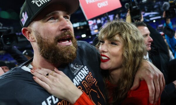 Travis Kelce, marido de Taylor Swift, estaria entre investidores afetados por esquema que movimentou US$ 35 milhões