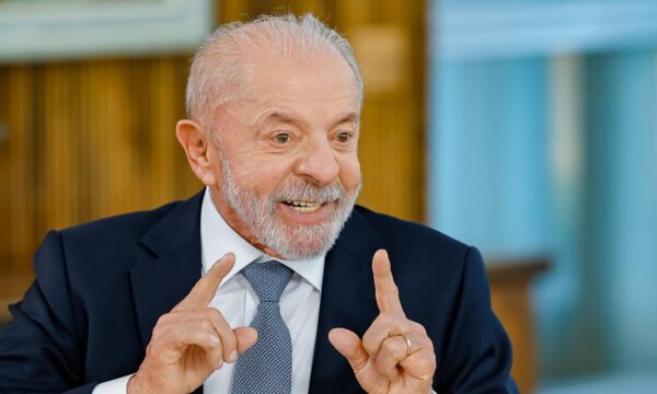 Lula defende envolver sociedade na escolha de ministros do STF e criar conselho para avaliar indicações