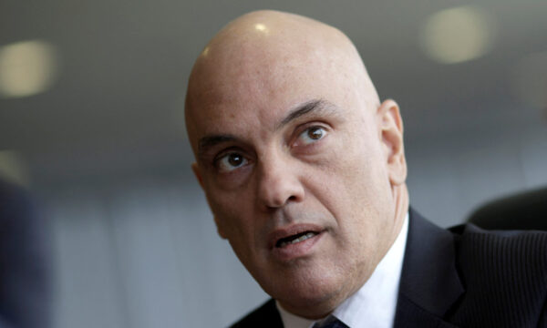 Juristas veem ‘promiscuidade’ em relação de Moraes com Vorcaro e defendem apuração
