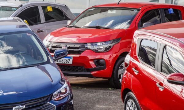 Vendas de veículos usados caem em agosto; veja modelos mais procurados