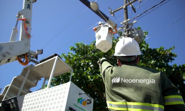 Neoenergia conclui venda de participação em 7 ativos de transmissão em acordo com fundo GIC