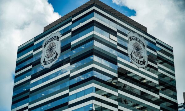 Às vésperas da eleição, PF faz ações contra crimes eleitorais em quatro Estados
